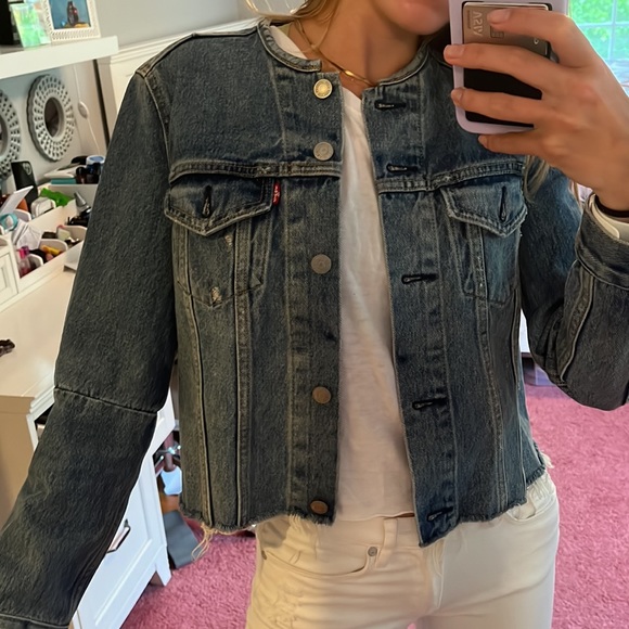 Levi’s jean jacket - Picture 2 of 6